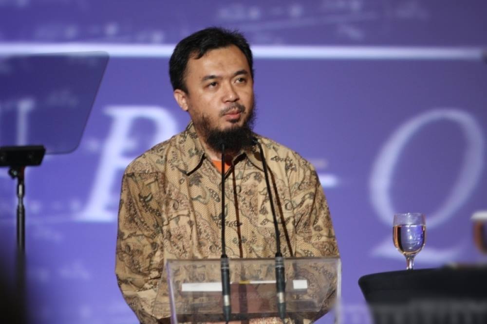 Dr. Yogi Ahmad Erlangga