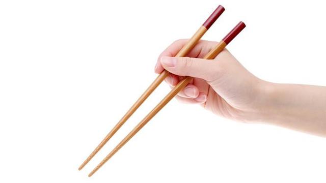 cara memakai sumpit