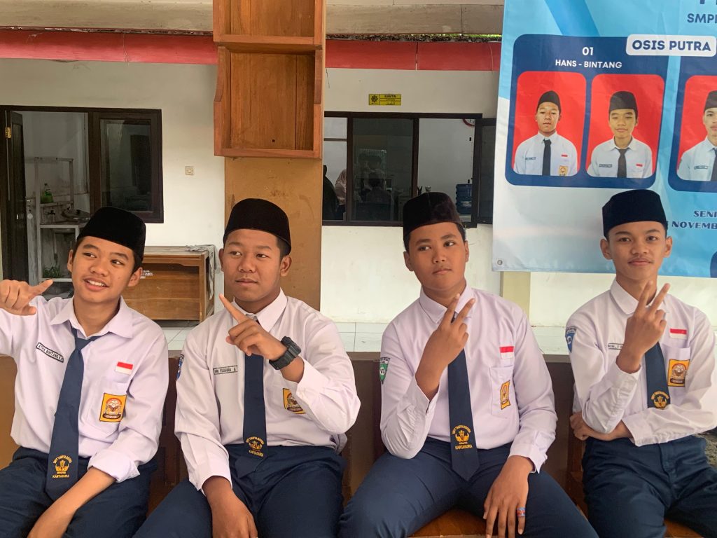 Ketua OSIS Taqiyya Rosyida